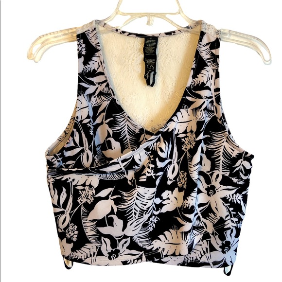 Jessica Simpson cropped tank - Picture 1 of 2